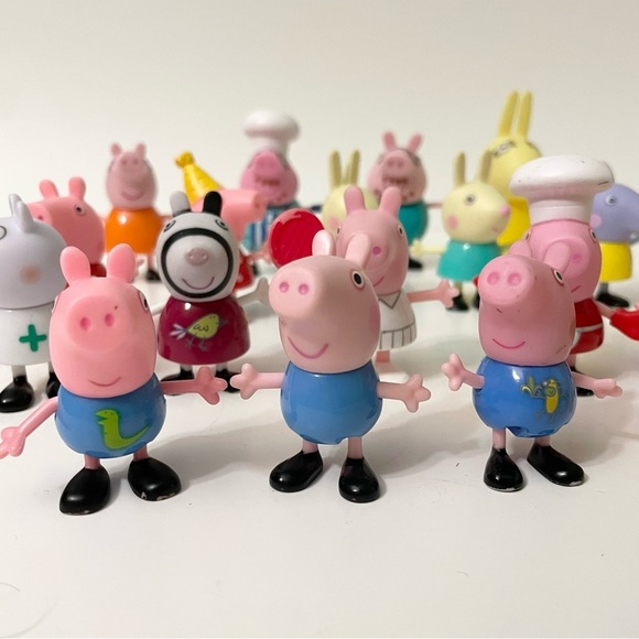 Lot of 20 Peppa Pig Figures Toys - Picture 2 of 16